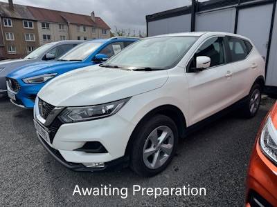 Nissan Qashqai 1.5 dCi 115 Acenta Premium 5dr Hatchback Diesel White
